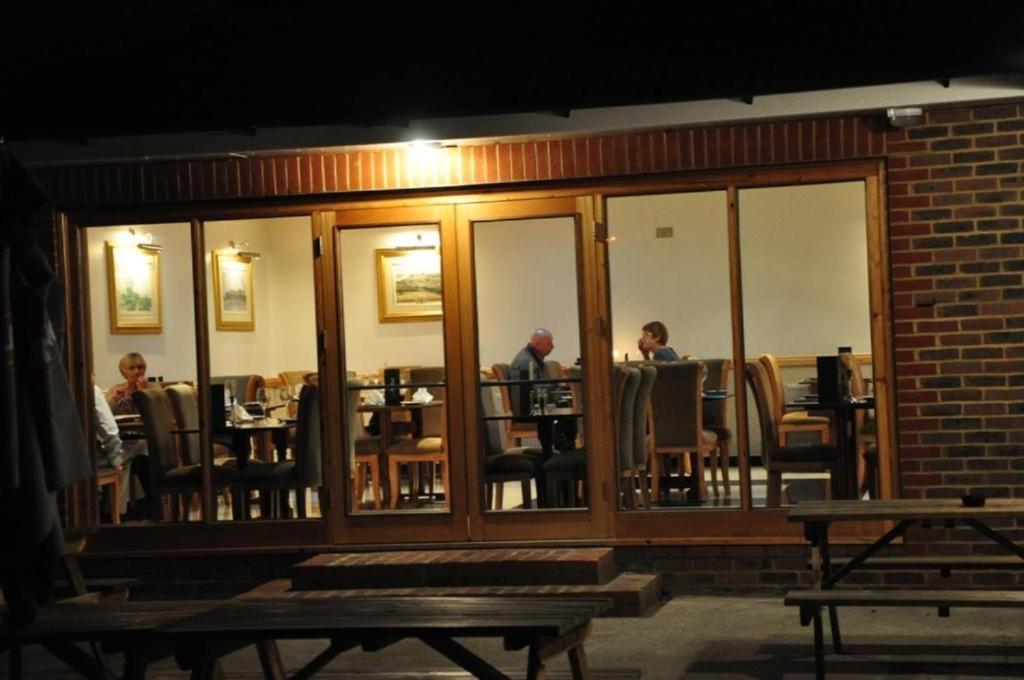Acorn Lodge Hotel Gatwick & Parking Horley Exteriér fotografie