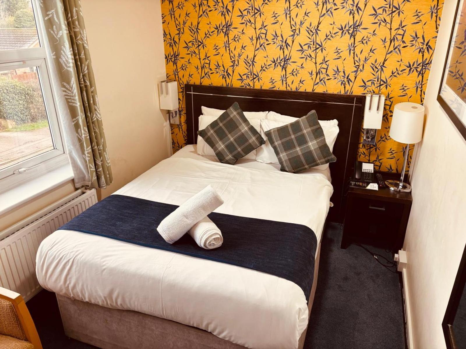 Acorn Lodge Hotel Gatwick & Parking Horley Exteriér fotografie