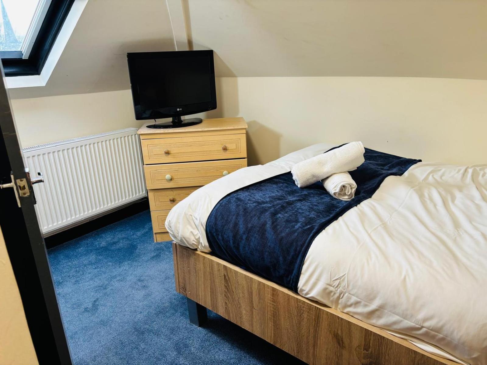 Acorn Lodge Hotel Gatwick & Parking Horley Exteriér fotografie