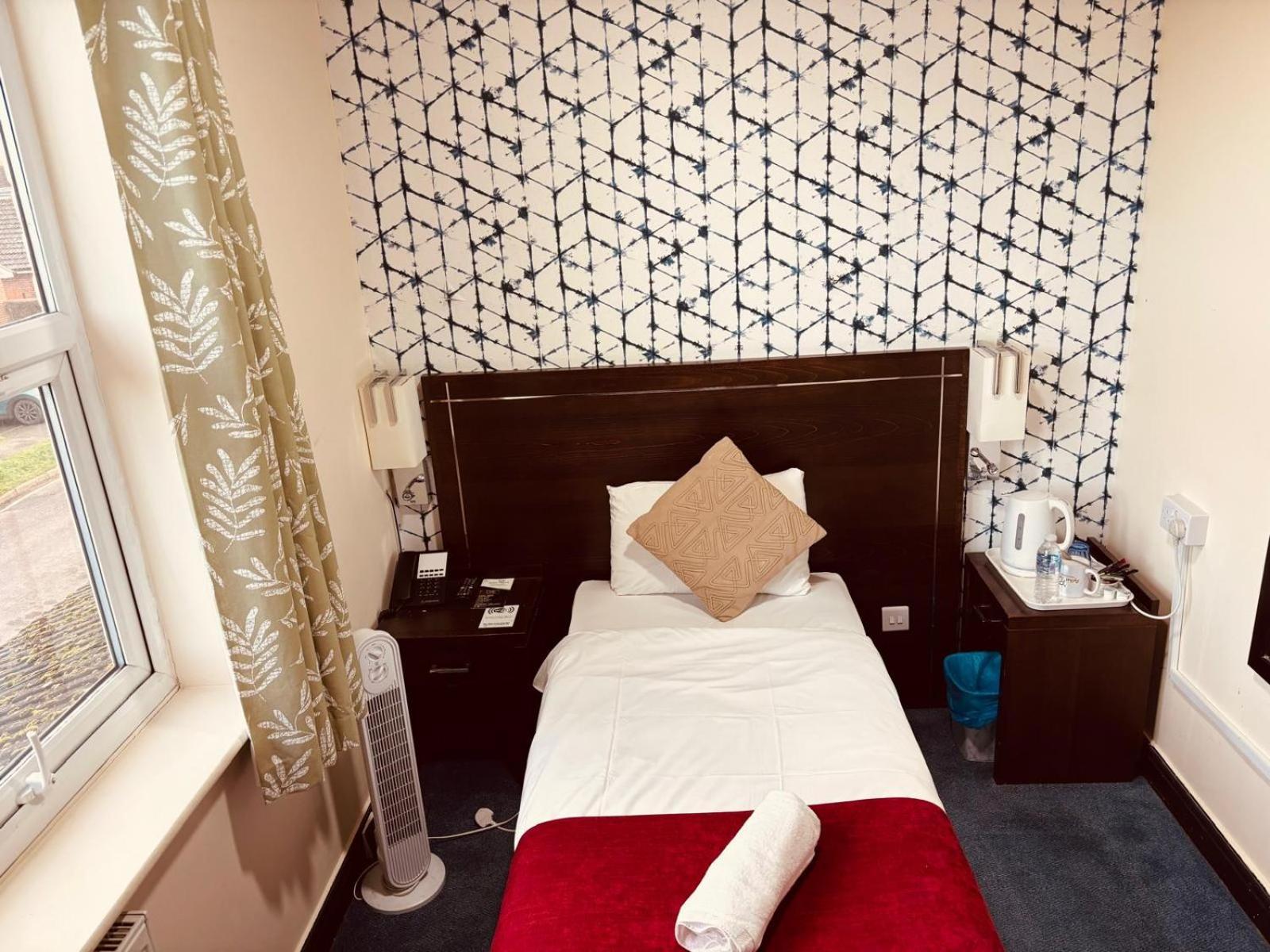 Acorn Lodge Hotel Gatwick & Parking Horley Exteriér fotografie